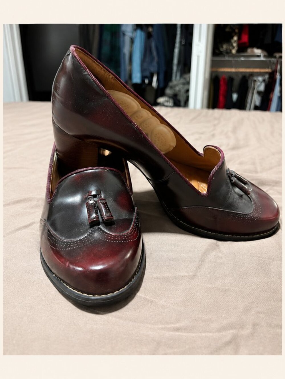 Clarks Artisan Oxblood Leather Tassel Loafer Heels Size 8.5